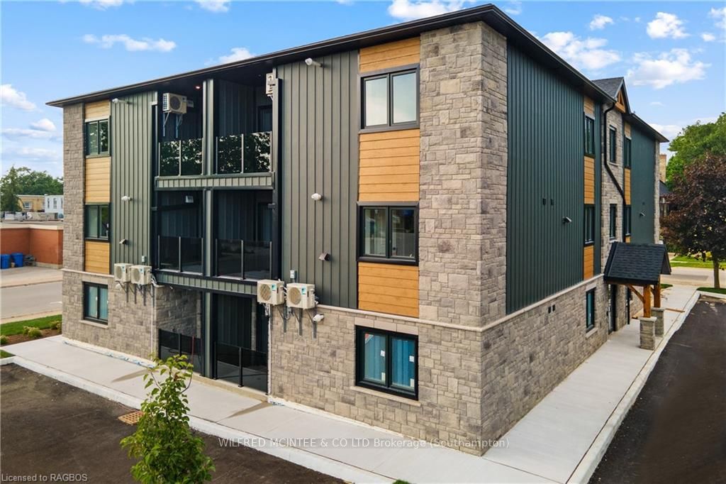 #1d - 644 Mill Street Property Photo 34