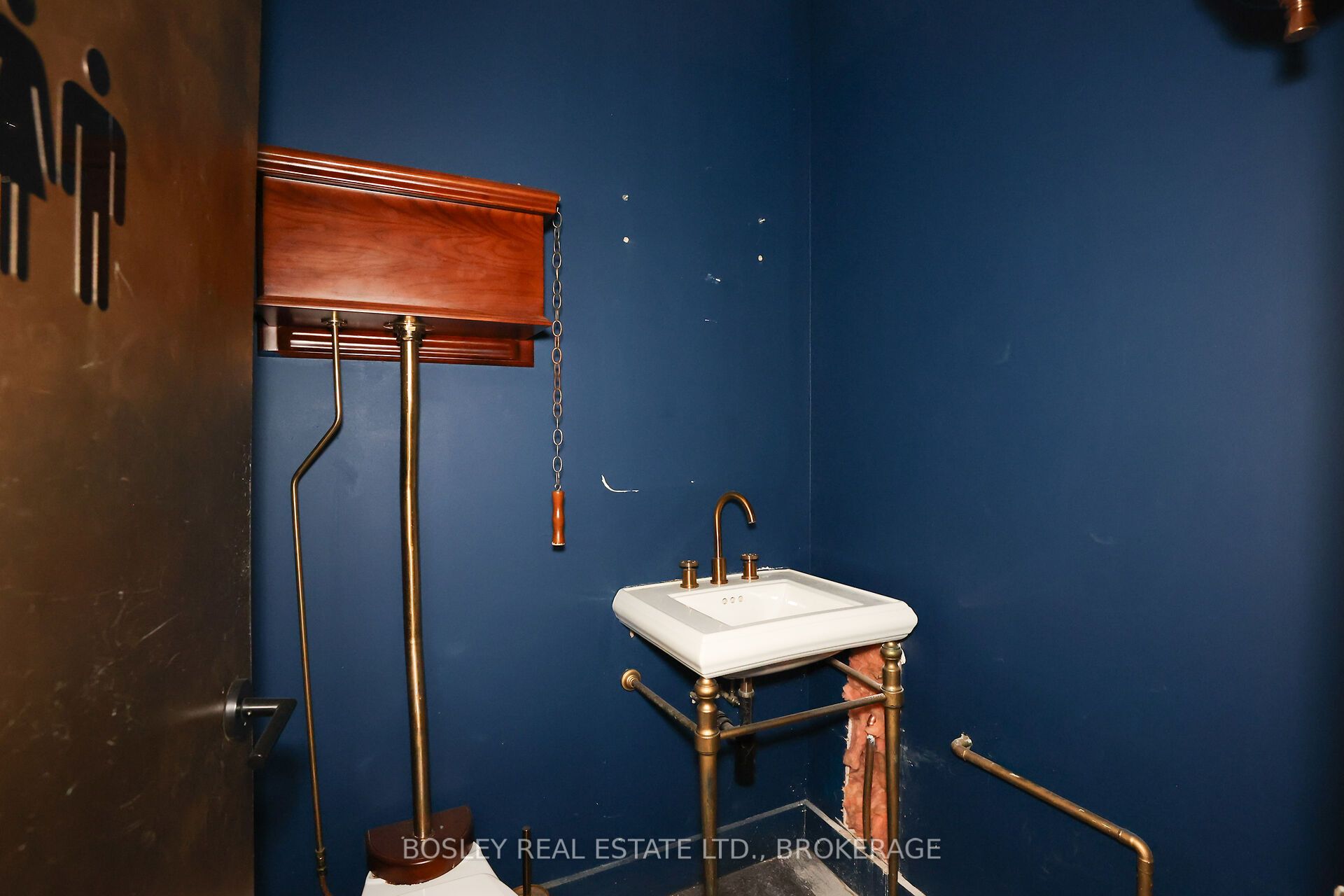 #5 - 242 Mary Street Property Photo 8