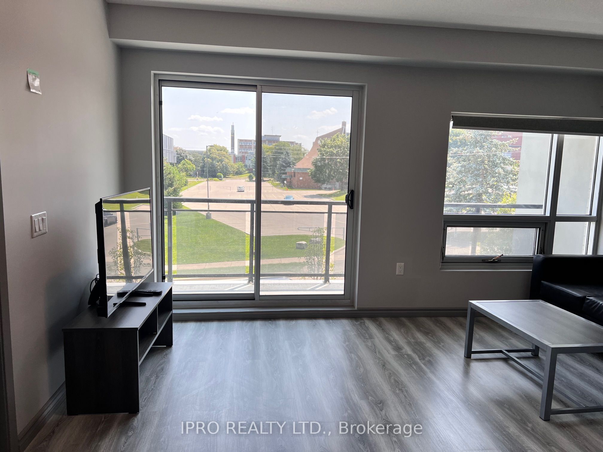#b211 - 275 Larch Street Property Photo 5