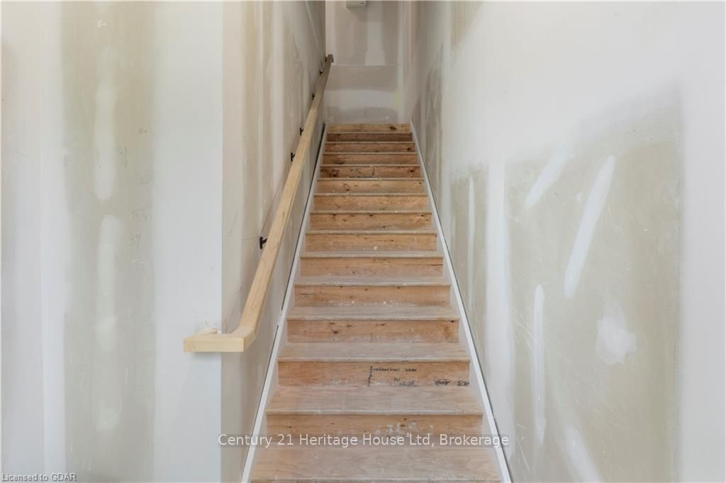 #9 - 587 Hanlon Creek Boulevard Property Photo 10