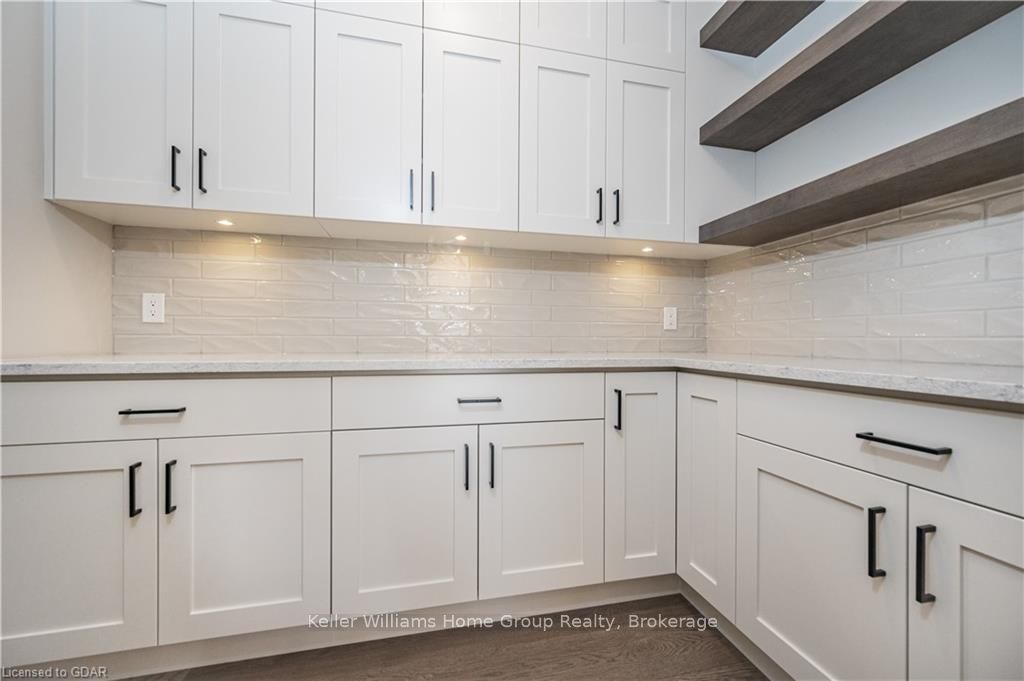 14 Davis Street Property Photo 6