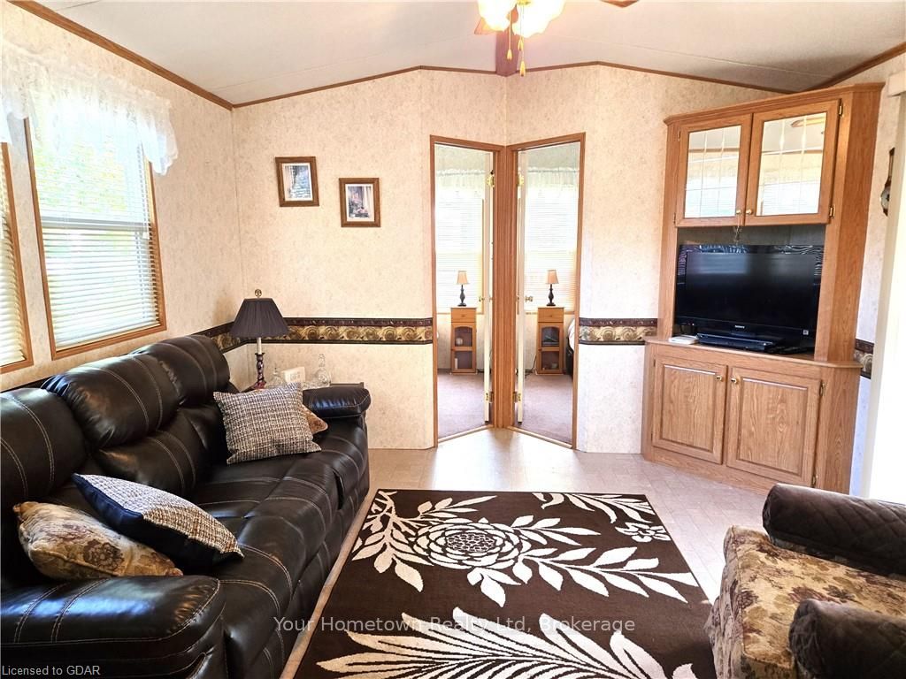 204 Beach Street Property Photo 6