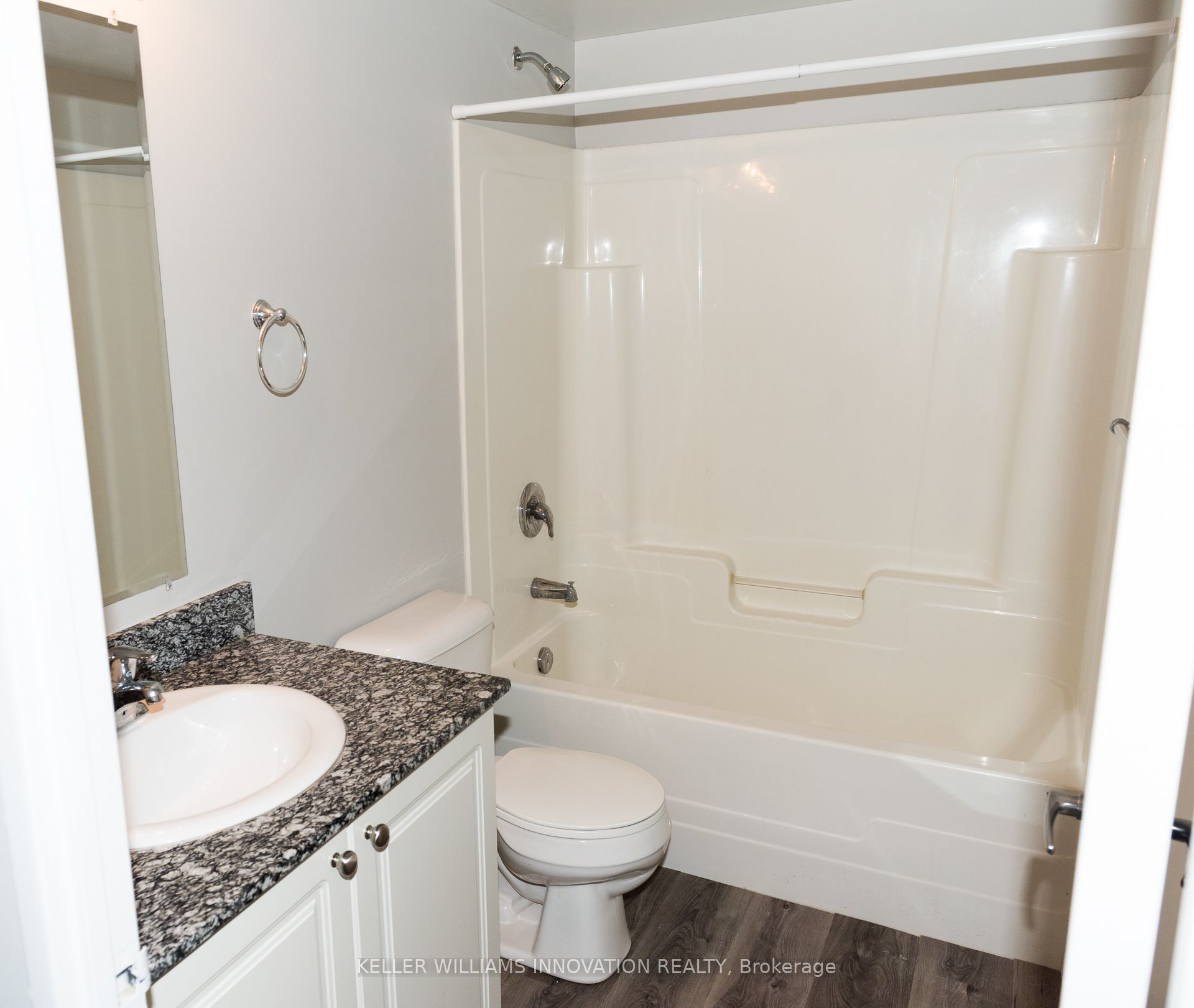 #817 - 239 Auburn Drive Property Photo 11
