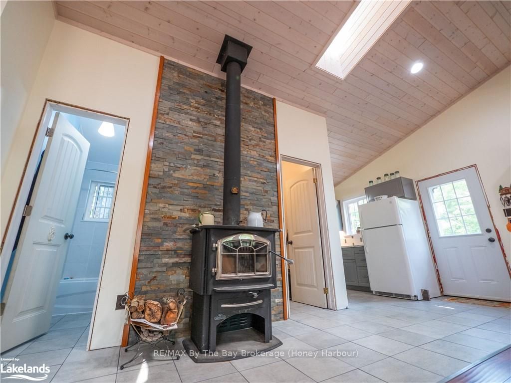 22428 Georgian Bay Shore Property Photo 22