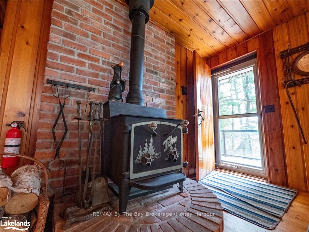 15598 Georgian Bay Shore Property Photo 7