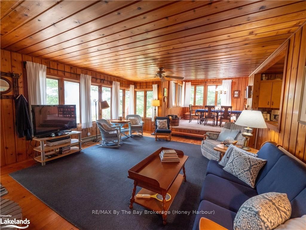 15598 Georgian Bay Shore Property Photo 8