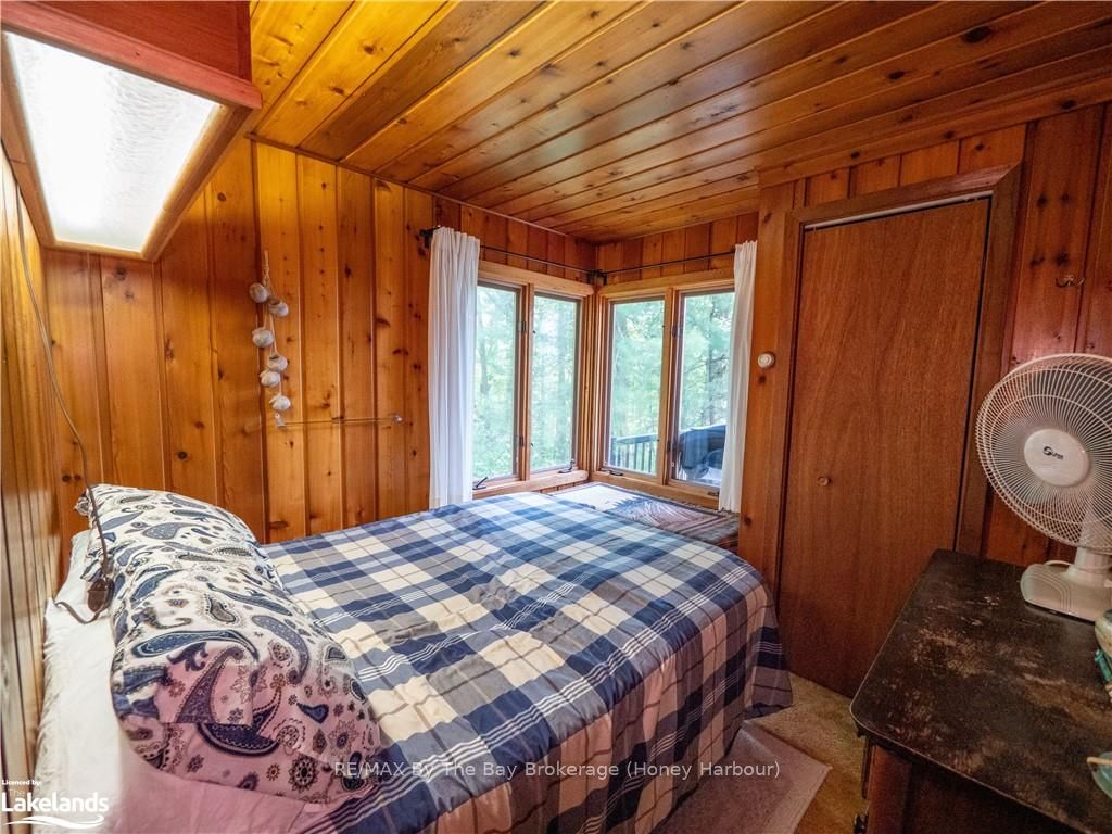 15598 Georgian Bay Shore Property Photo 12
