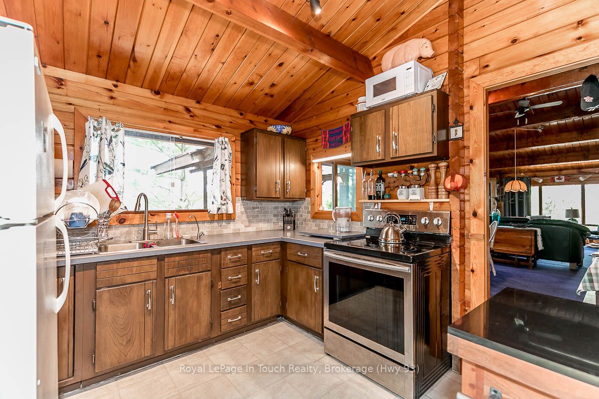 B207-7 Wahsoune Island Property Photo 8