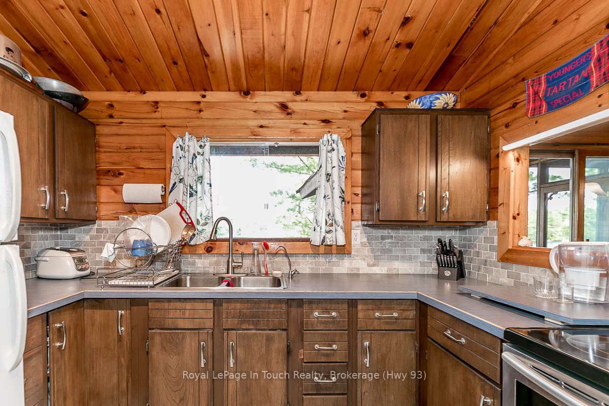 B207-7 Wahsoune Island Property Photo 12