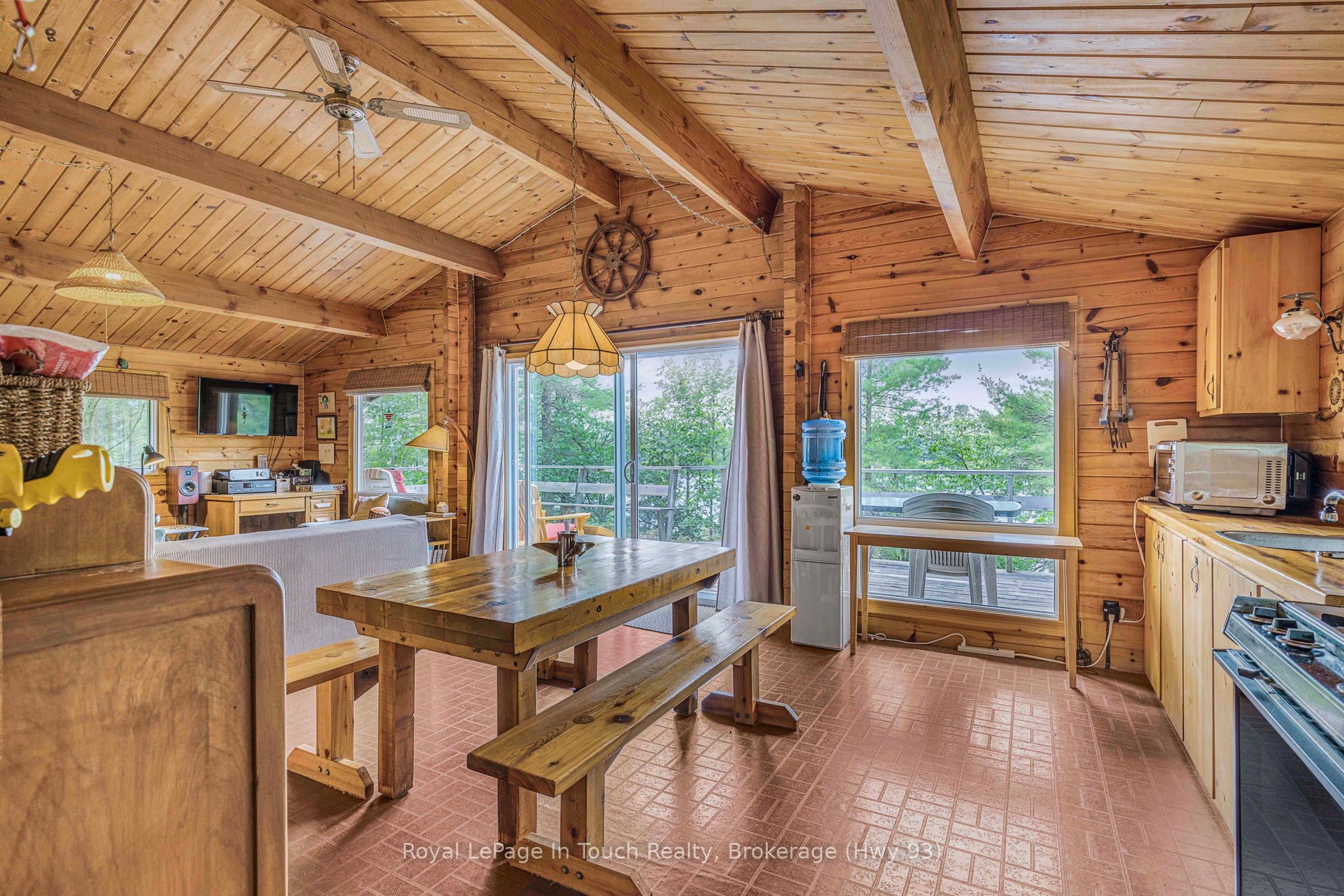 B207-10 Wahsoune Island Property Photo 5