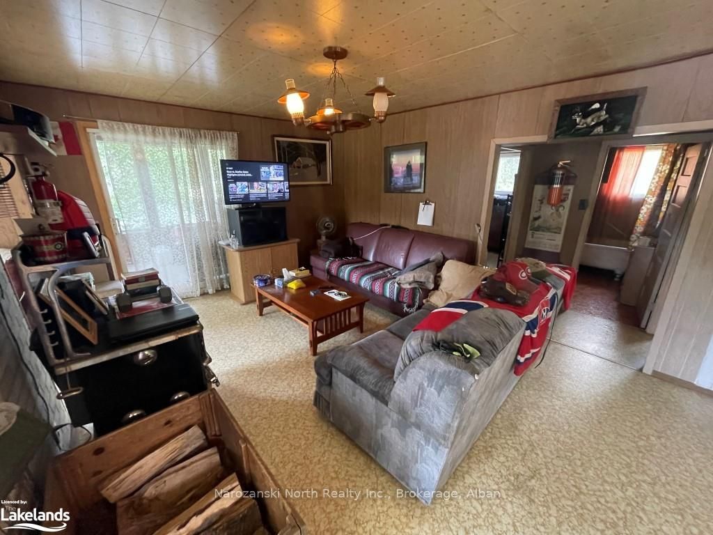 50-d Island Road Property Photo 9