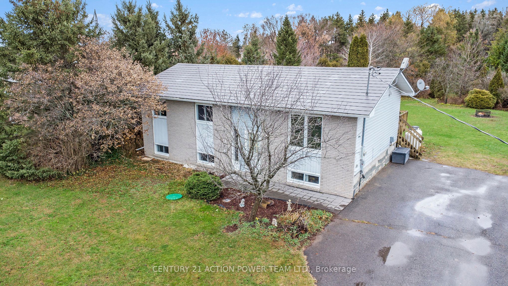 2437 Pilon Road Property Photo 4