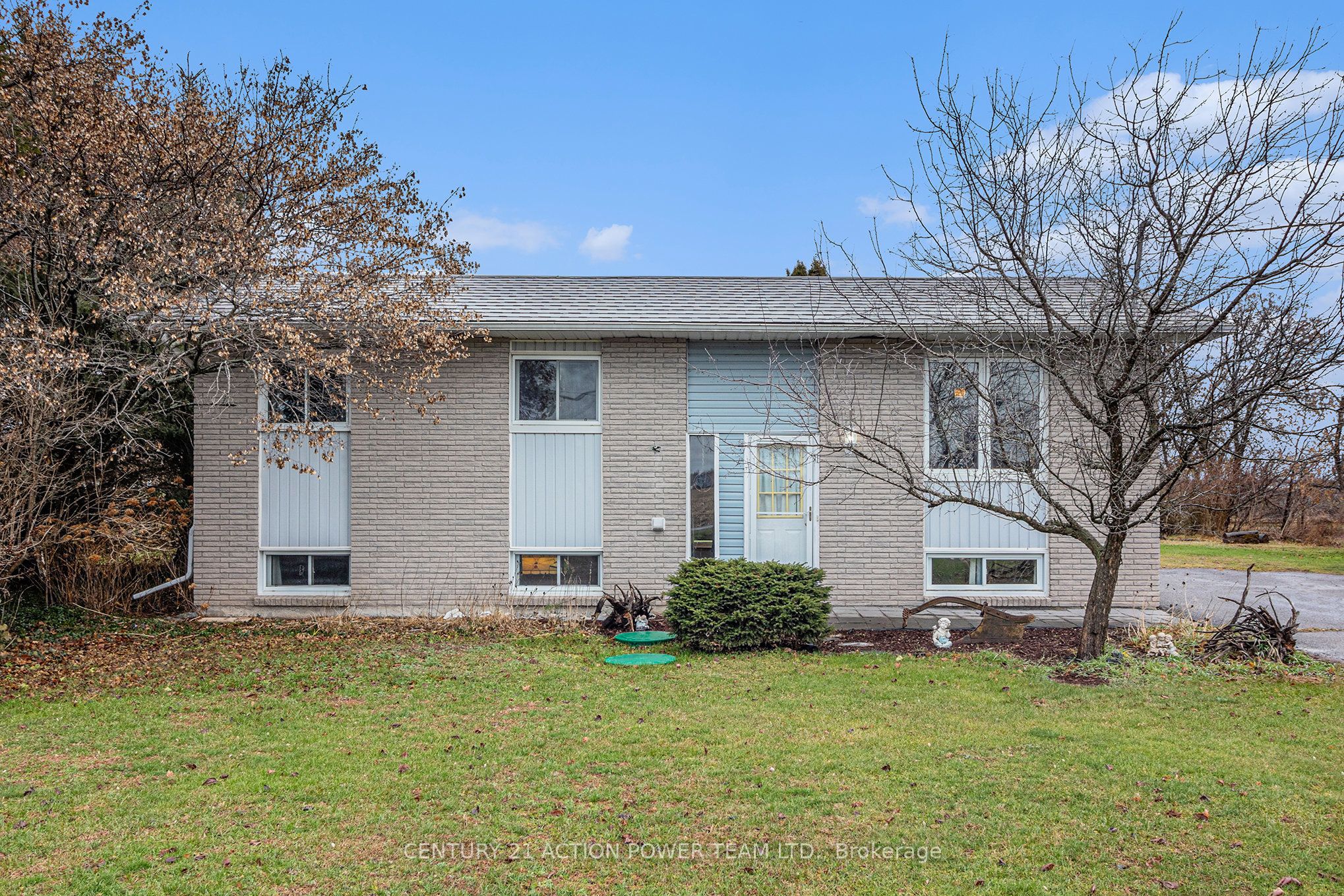 2437 Pilon Road Property Photo 6
