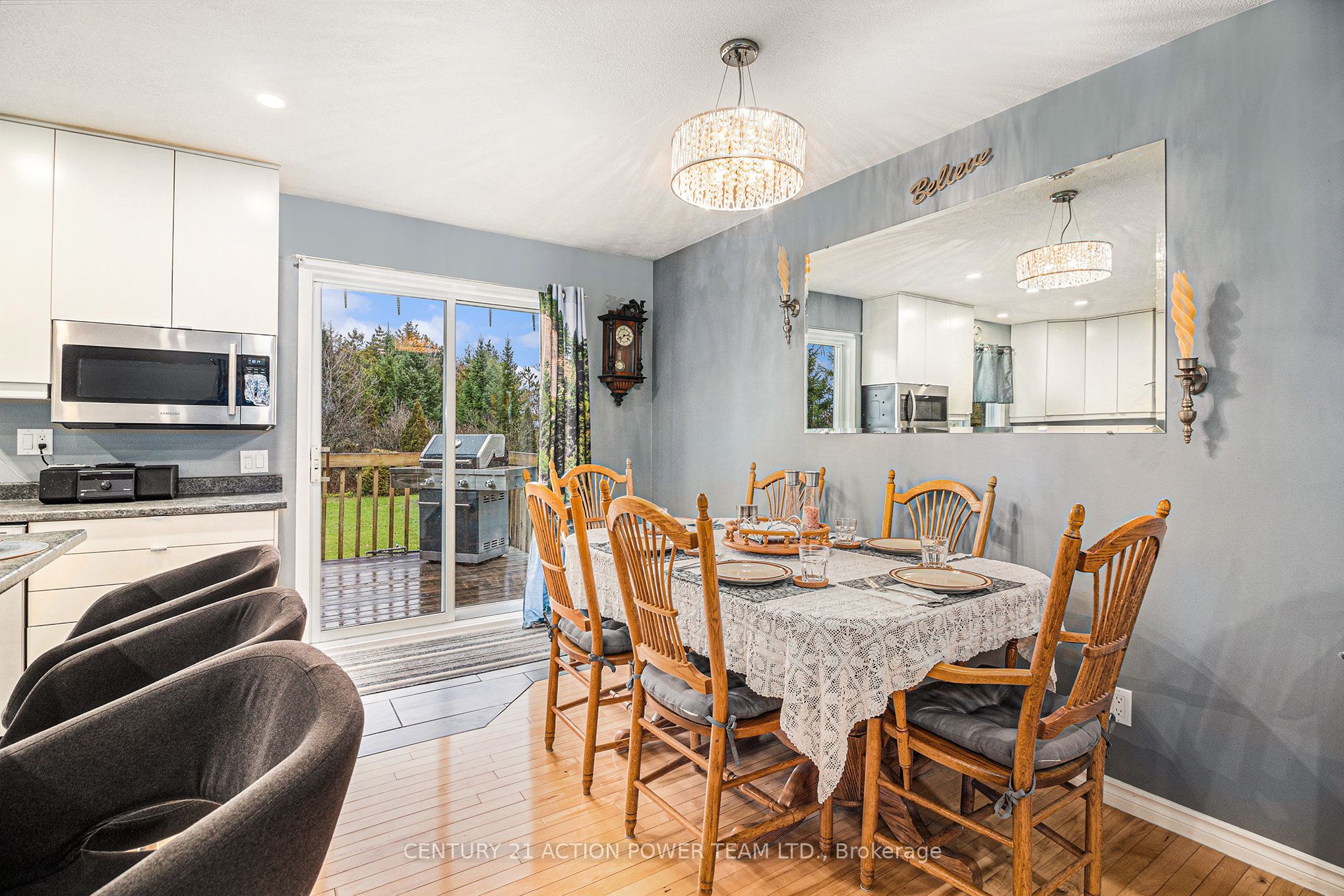 2437 Pilon Road Property Photo 12