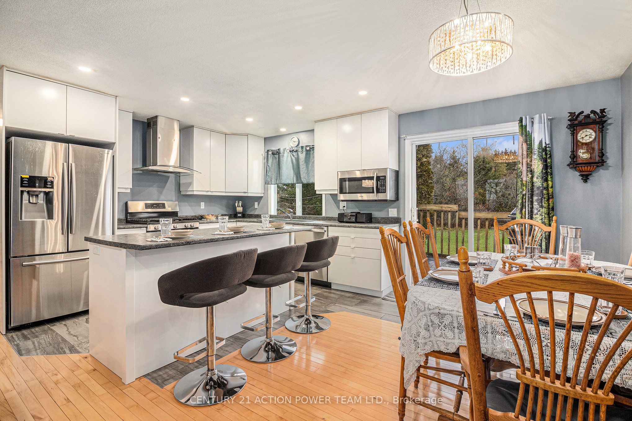 2437 Pilon Road Property Photo 15