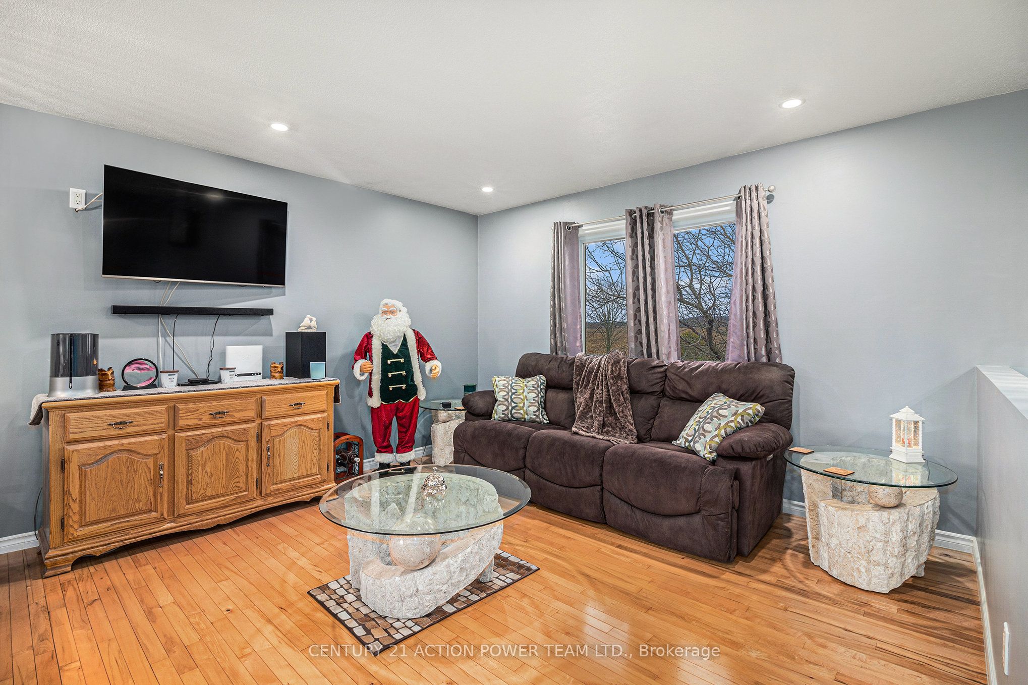 2437 Pilon Road Property Photo 17