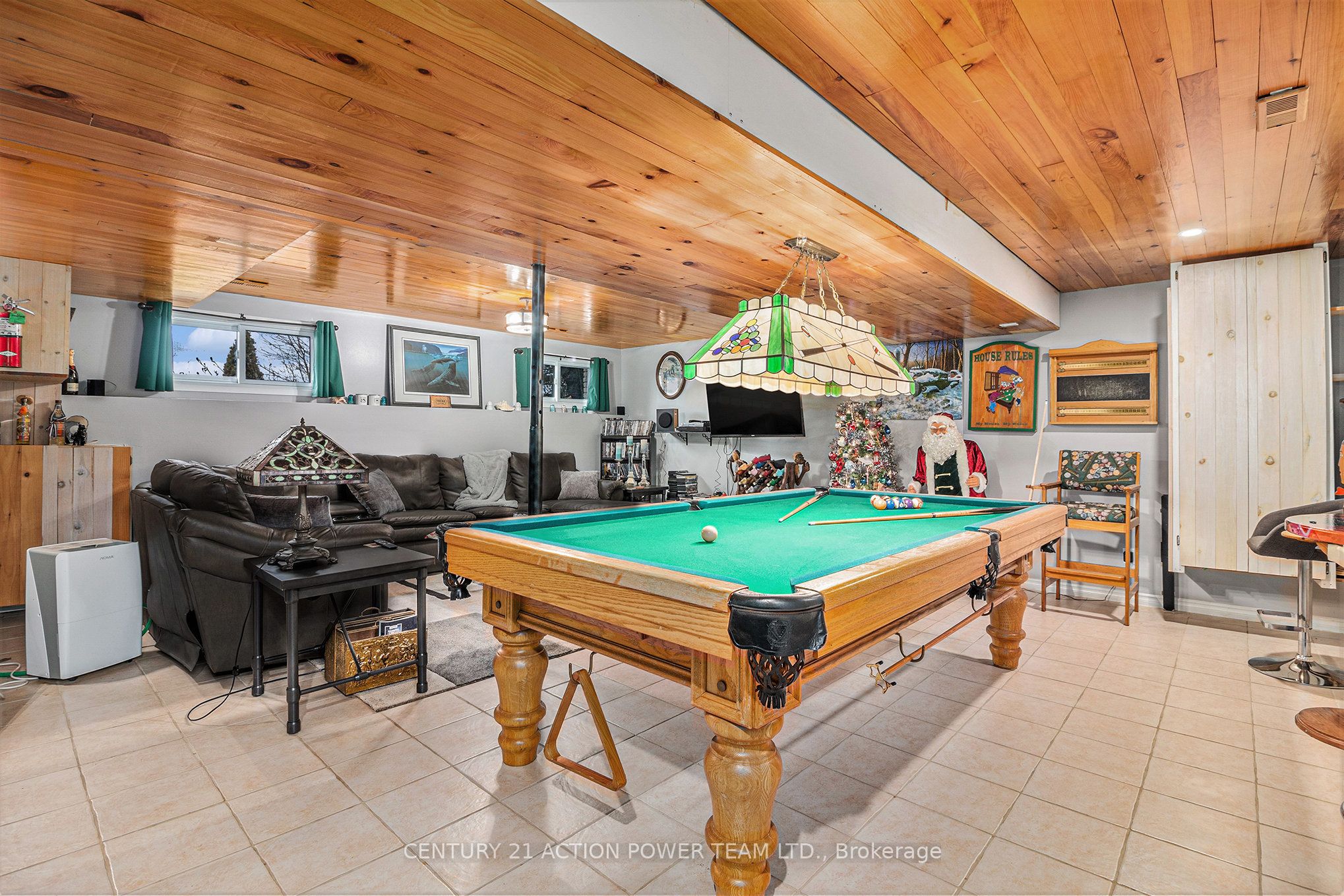 2437 Pilon Road Property Photo 24