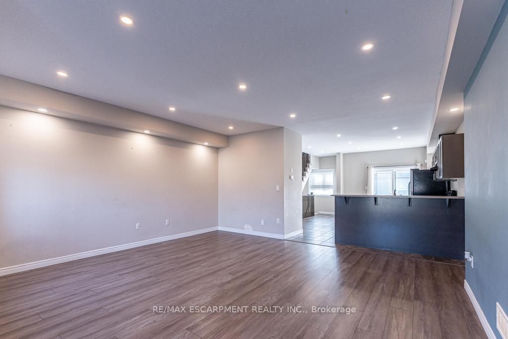 63 Crossings Way Property Photo 8