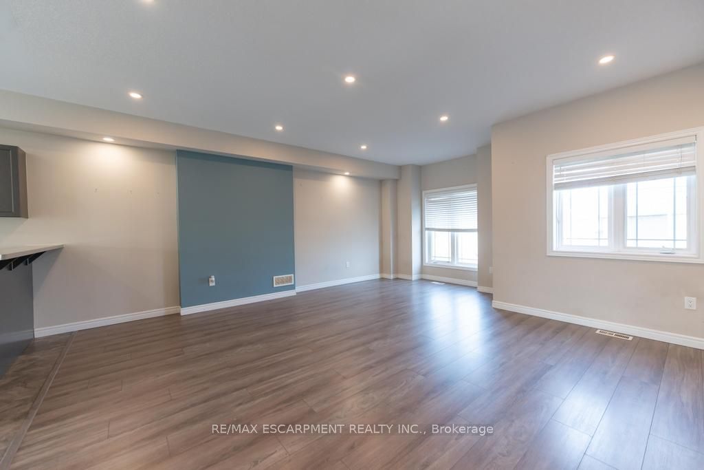 63 Crossings Way Property Photo 10