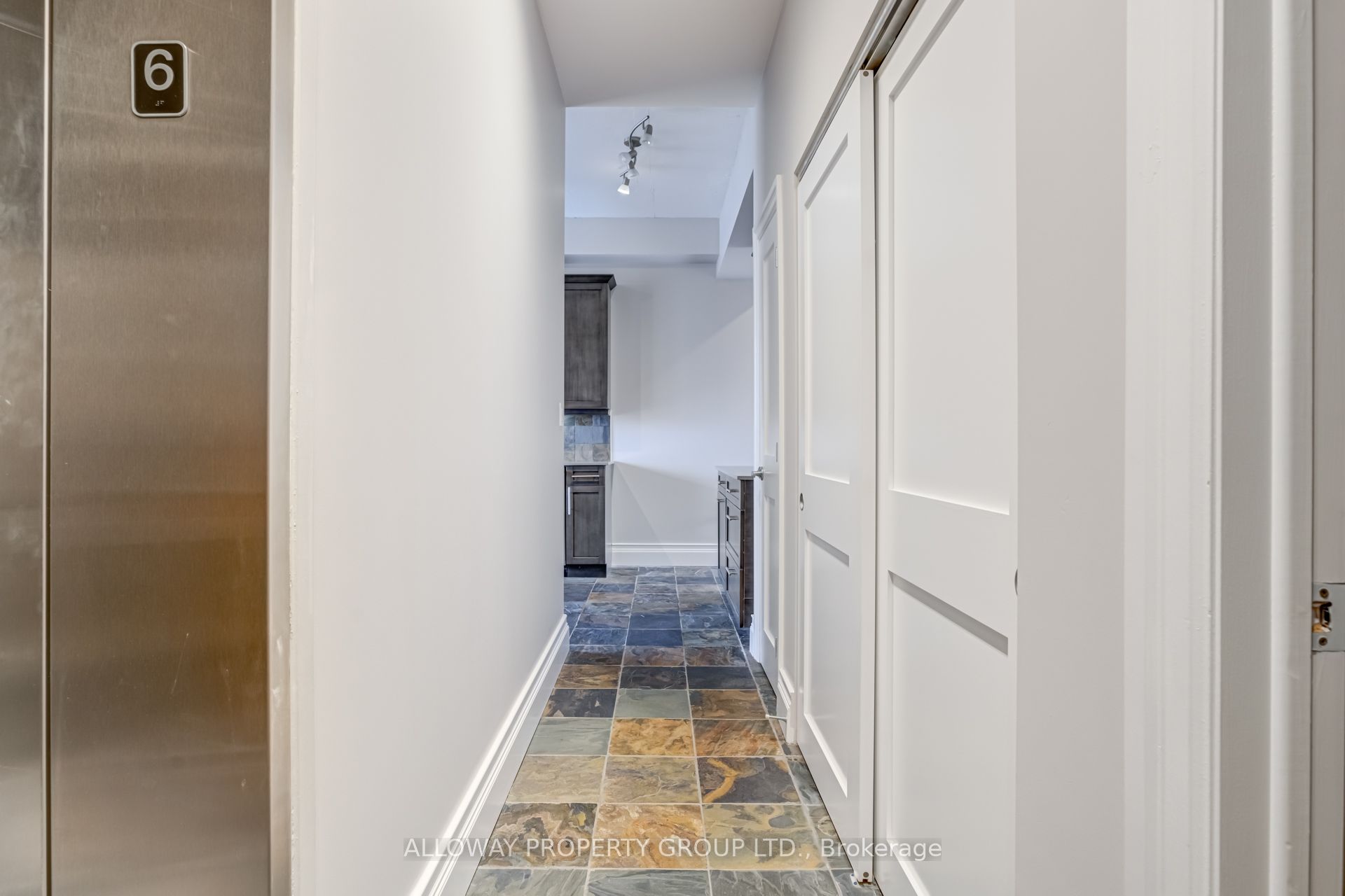 #507 - 42 Bridgeport Road Property Photo 4
