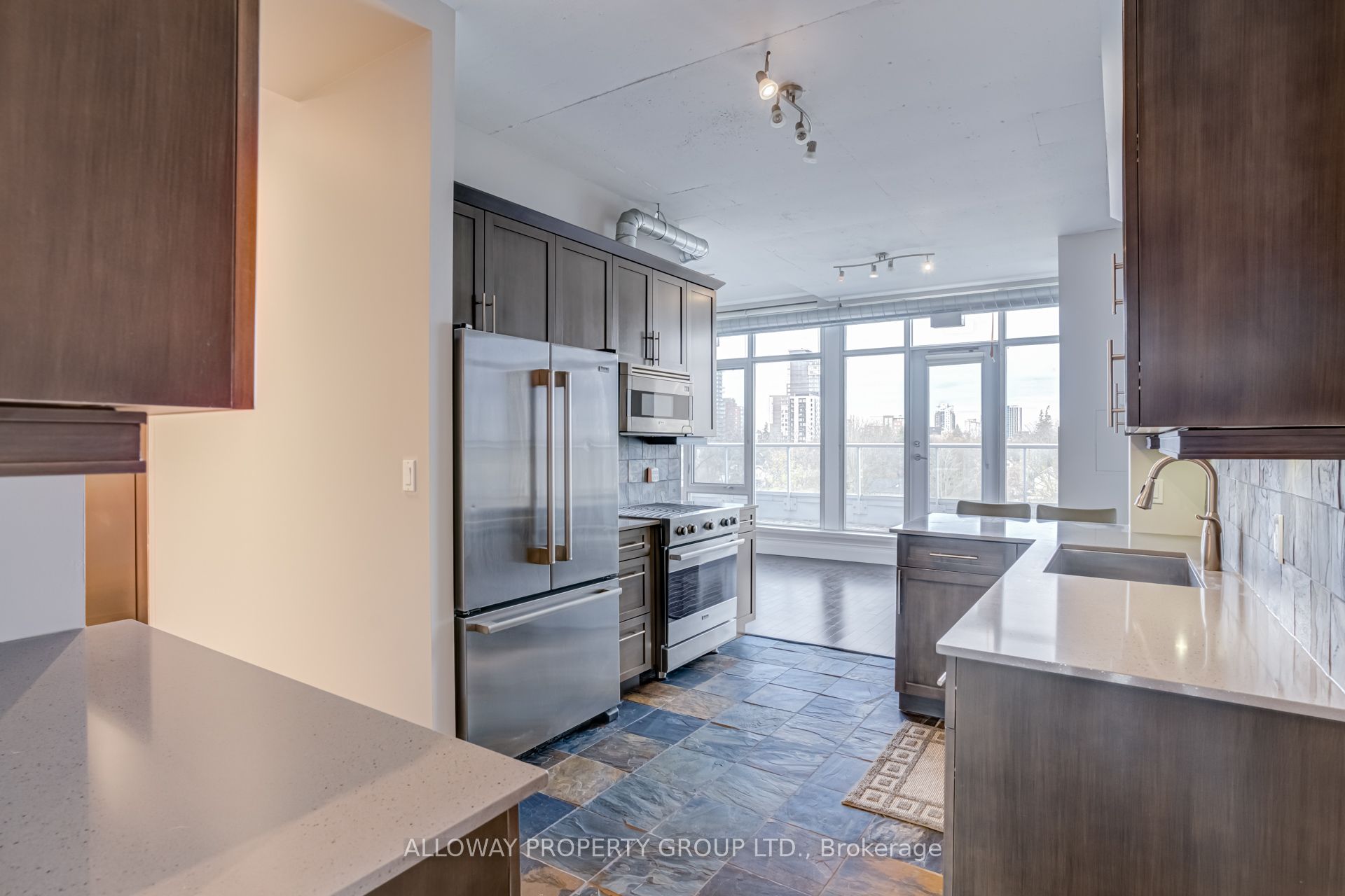 #507 - 42 Bridgeport Road Property Photo 5
