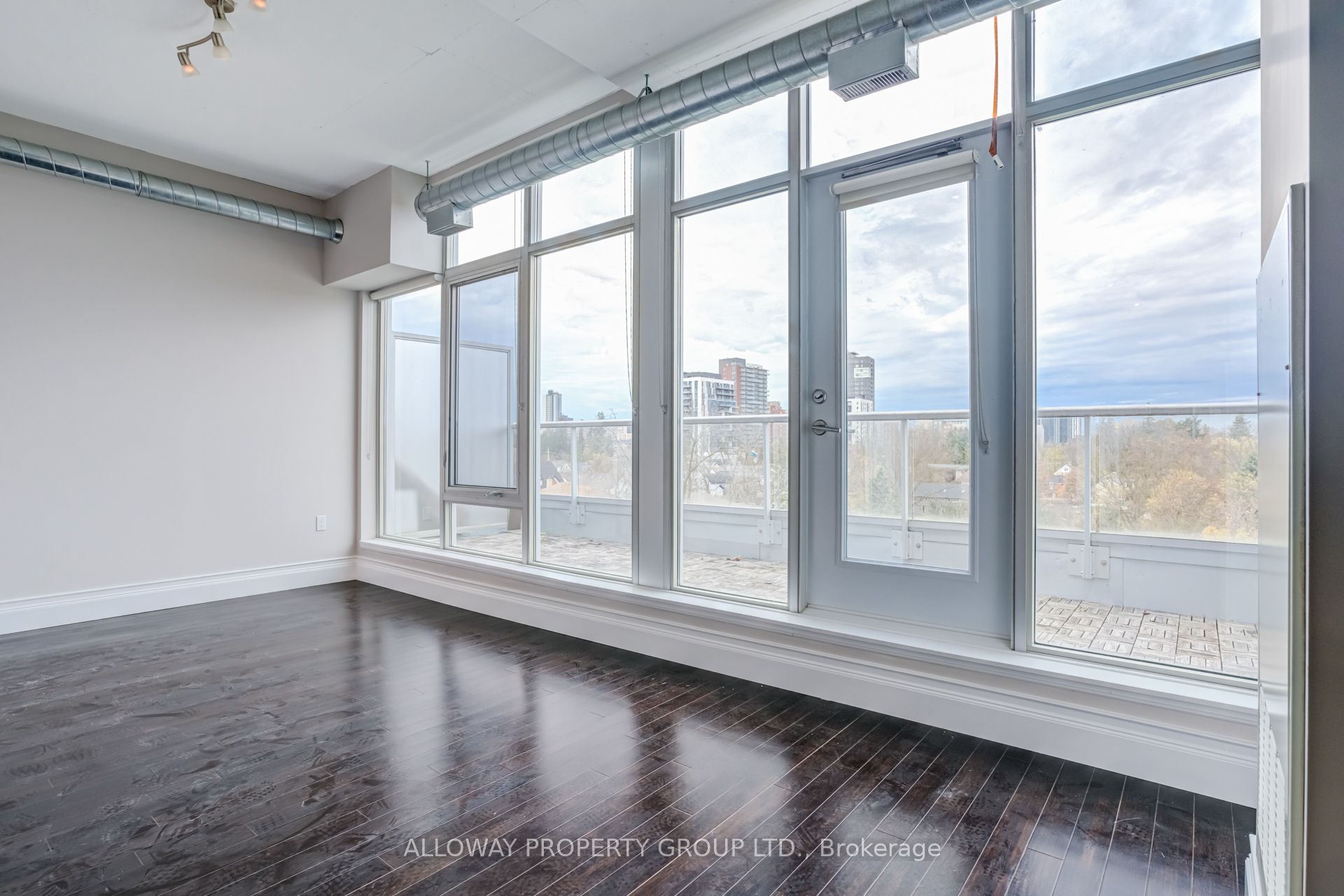 #507 - 42 Bridgeport Road Property Photo 9