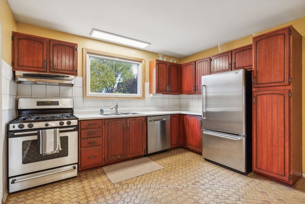 1932 Marquis Avenue Property Photo 11