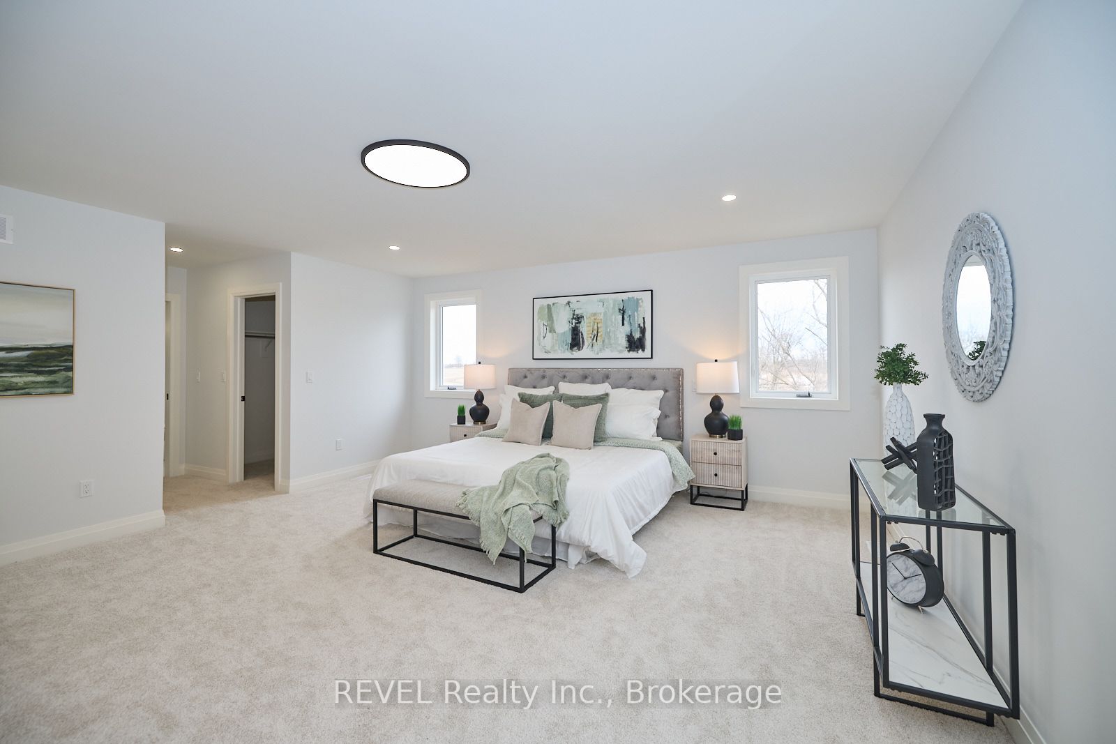 7363 Sherrilee Crescent Property Photo 16