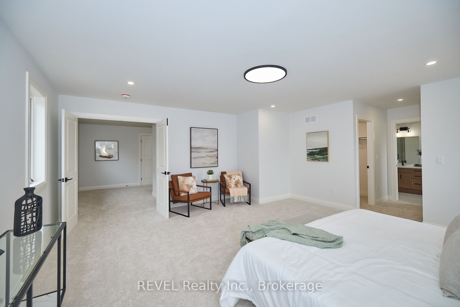 7363 Sherrilee Crescent Property Photo 18