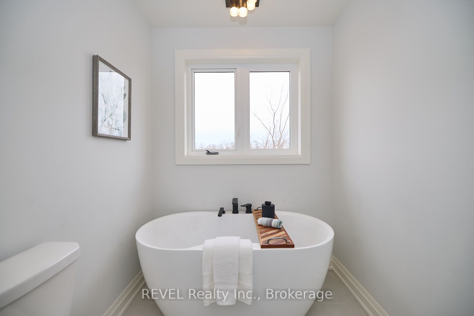 7363 Sherrilee Crescent Property Photo 21