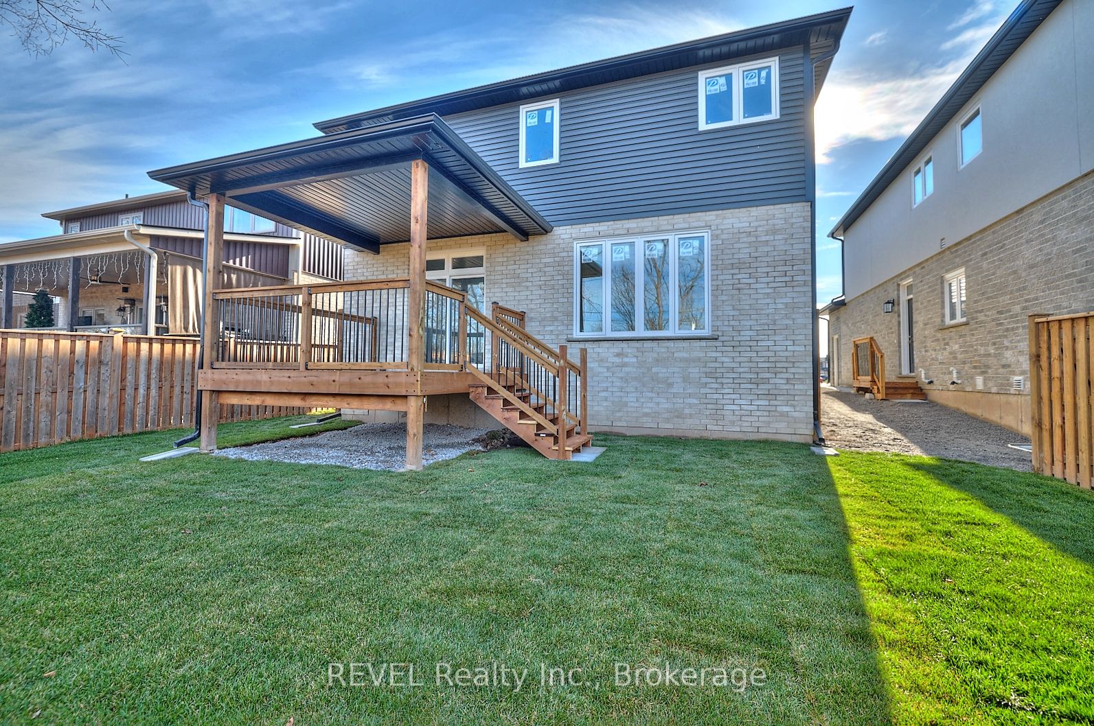 7363 Sherrilee Crescent Property Photo 38