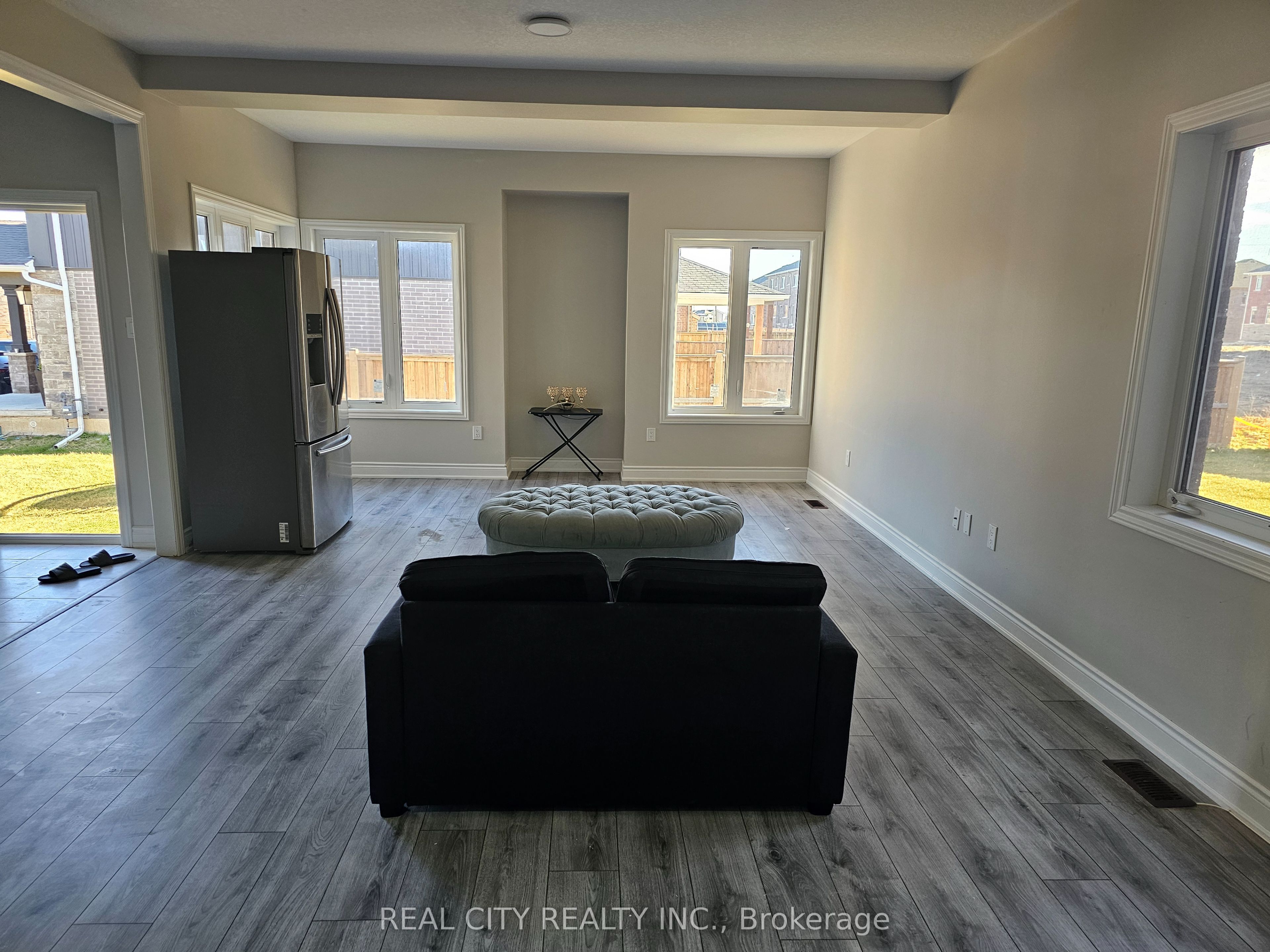 132 Sunset Way Property Photo 3