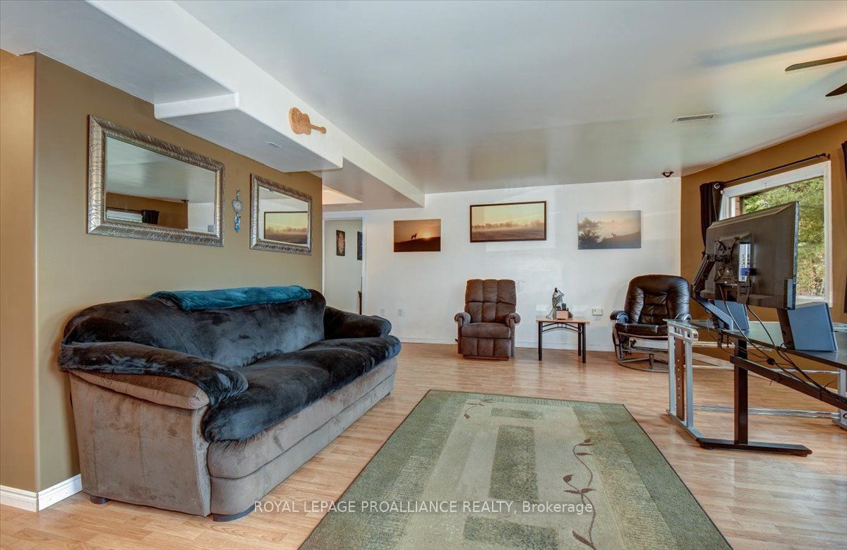 884 Centre Line Road Property Photo 17