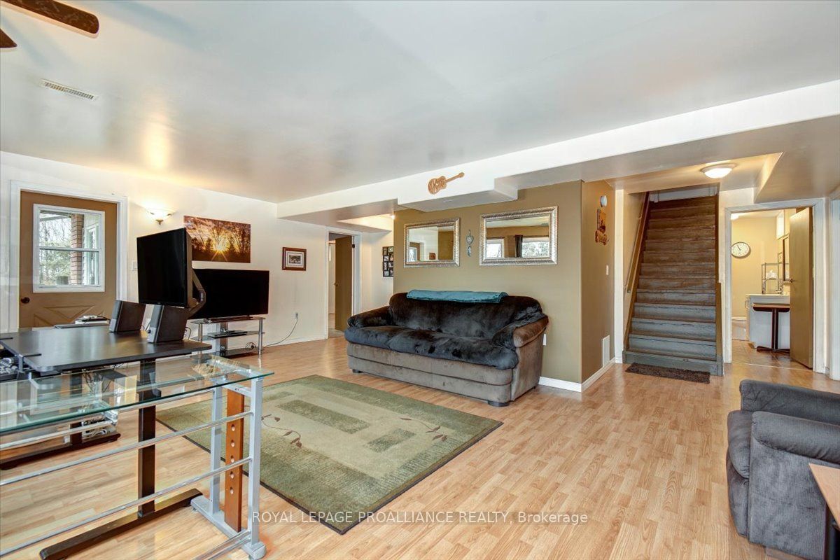 884 Centre Line Road Property Photo 22