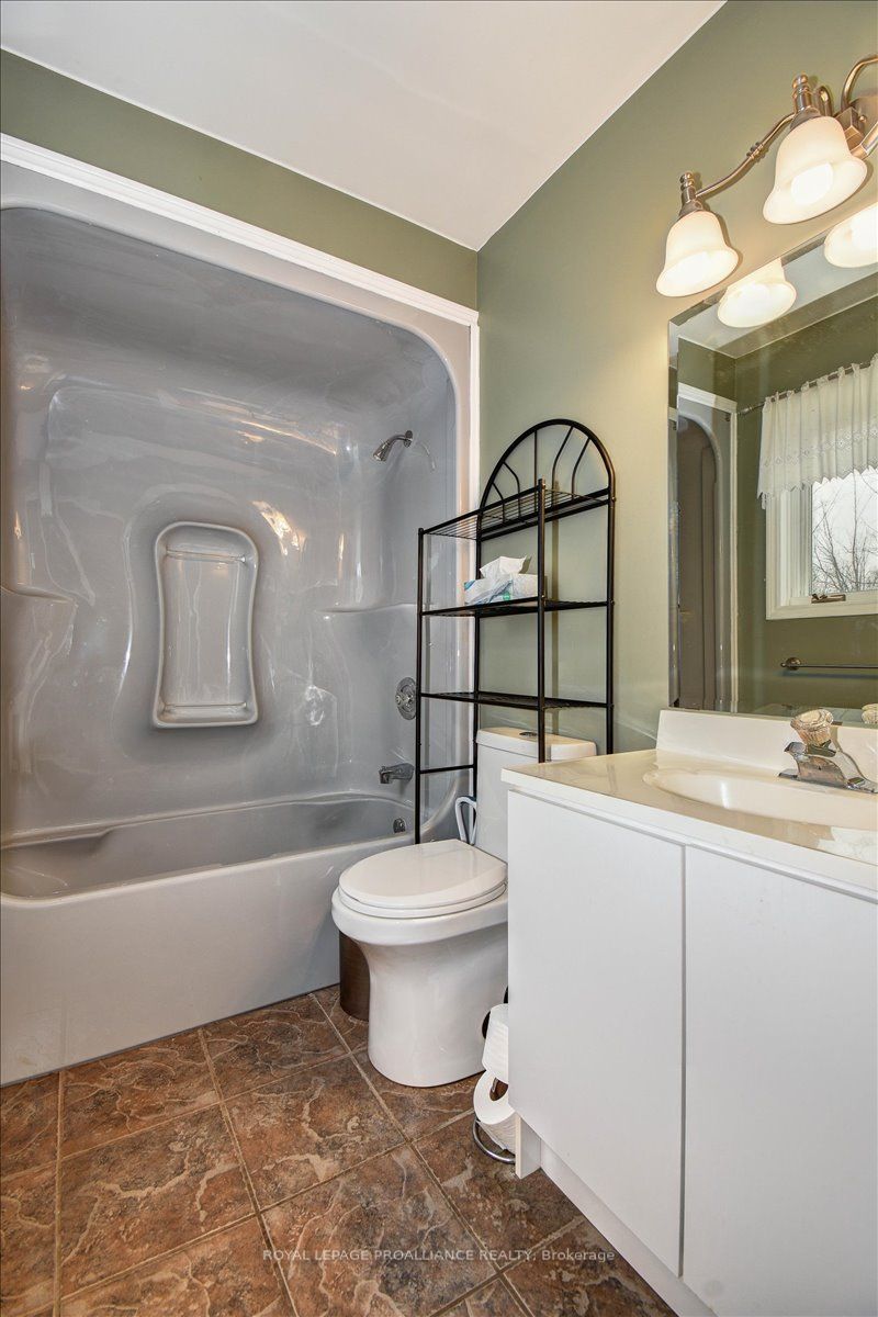 884 Centre Line Road Property Photo 35