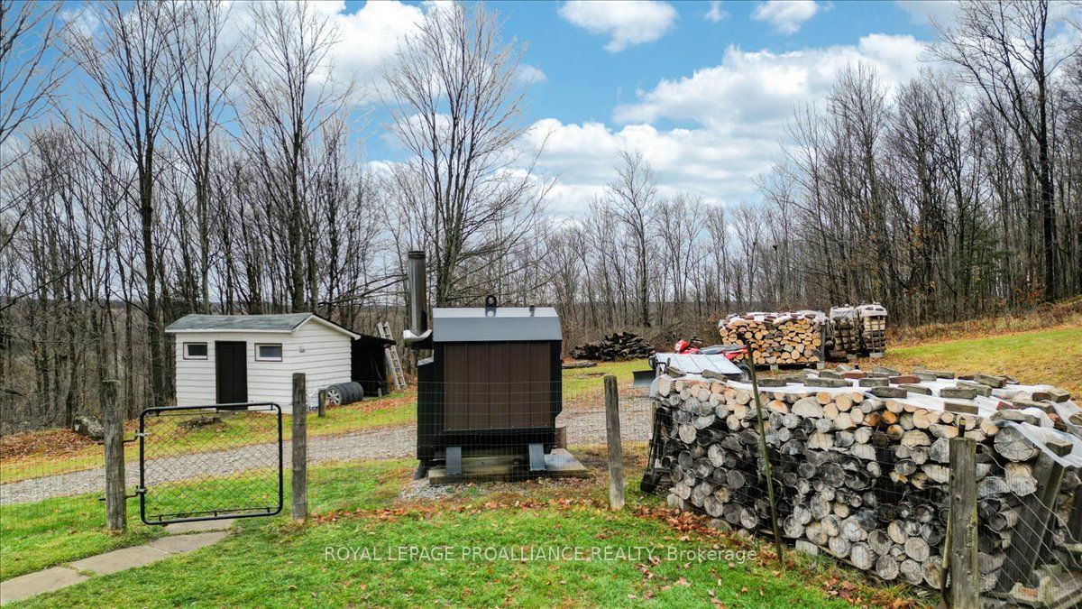 884 Centre Line Road Property Photo 39