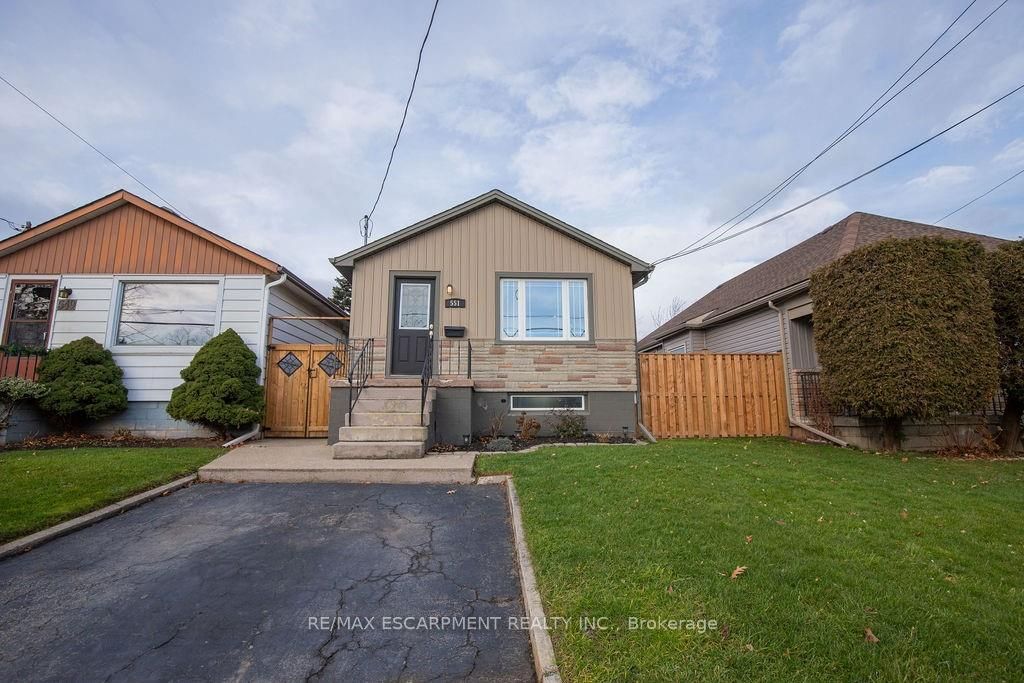 #lower - 551 Barnaby Street Property Photo 1
