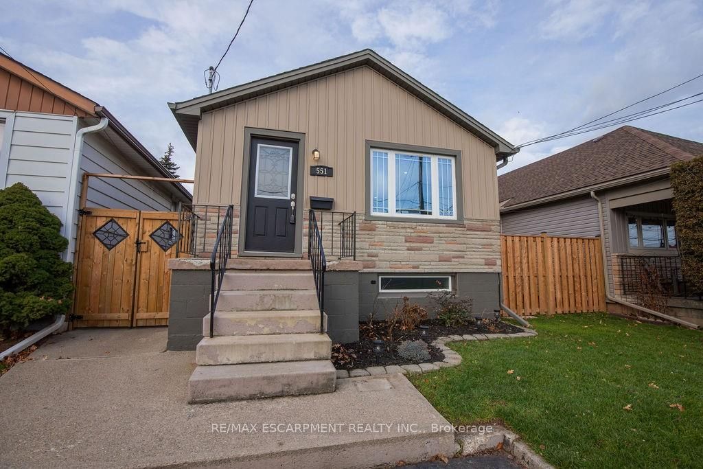 #lower - 551 Barnaby Street Property Photo 6