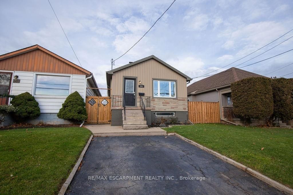 #lower - 551 Barnaby Street Property Photo 7
