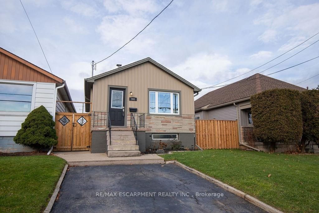 #lower - 551 Barnaby Street Property Photo 8