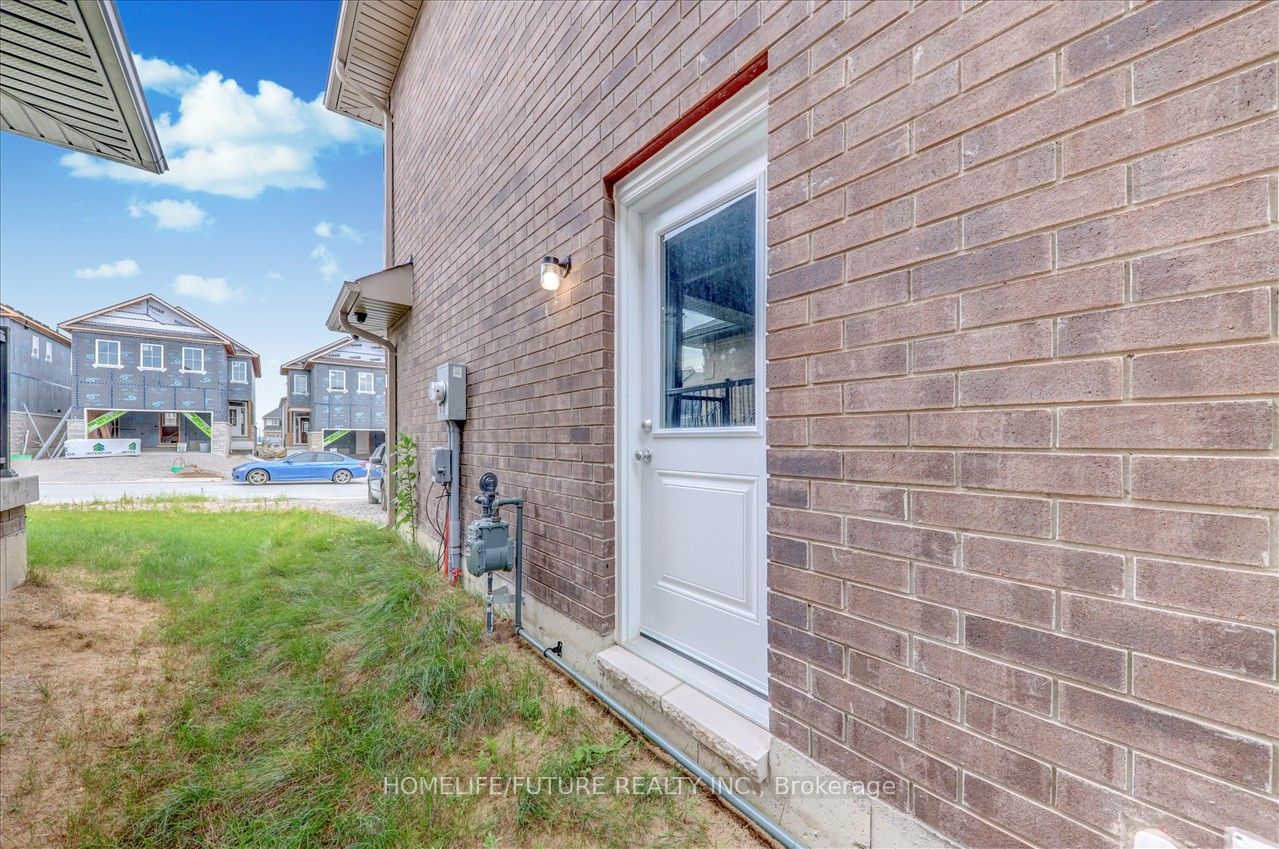 308 Mullighan Gardens Property Photo 28