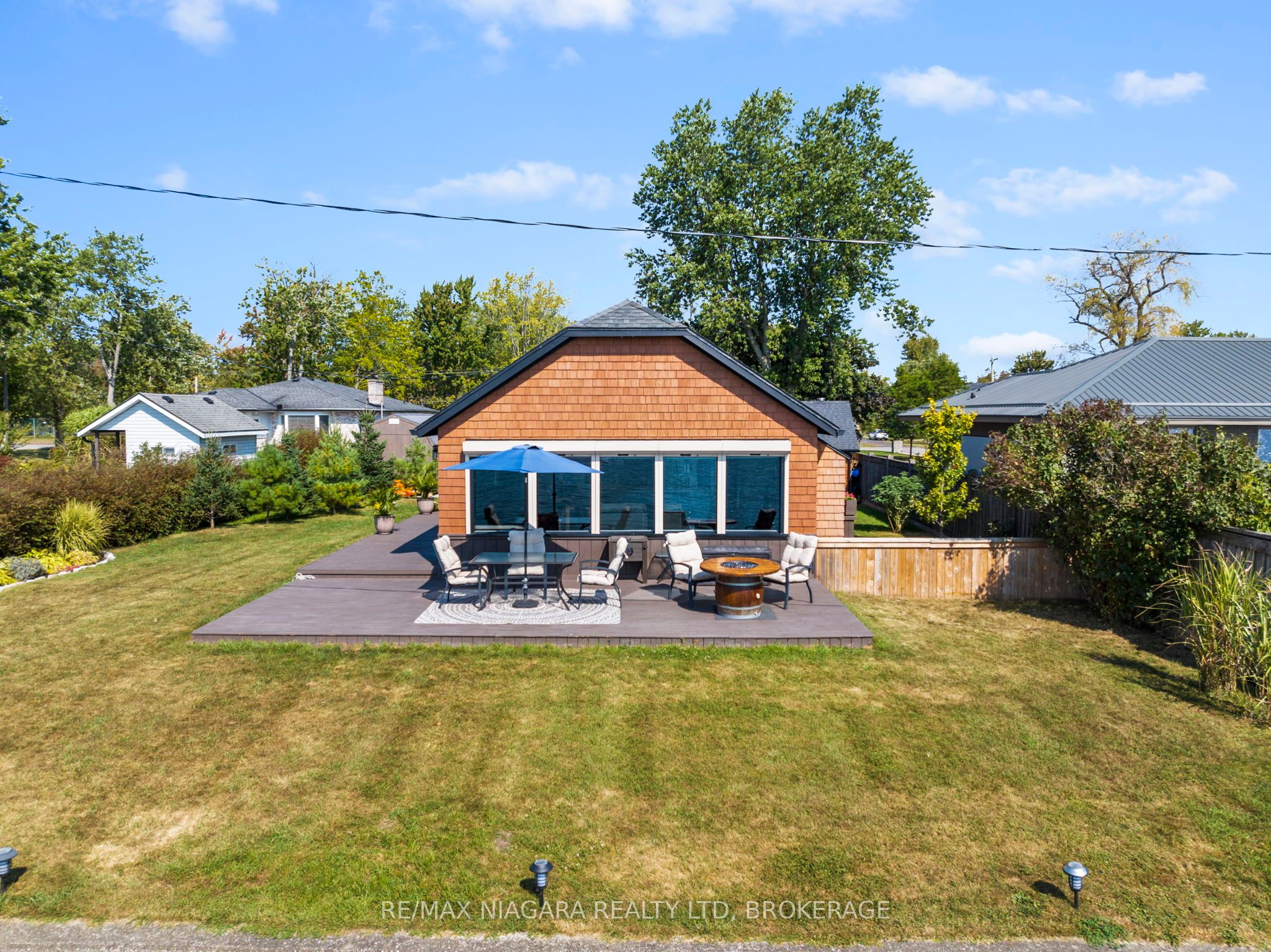10959 Lakeshore Road Property Photo 2