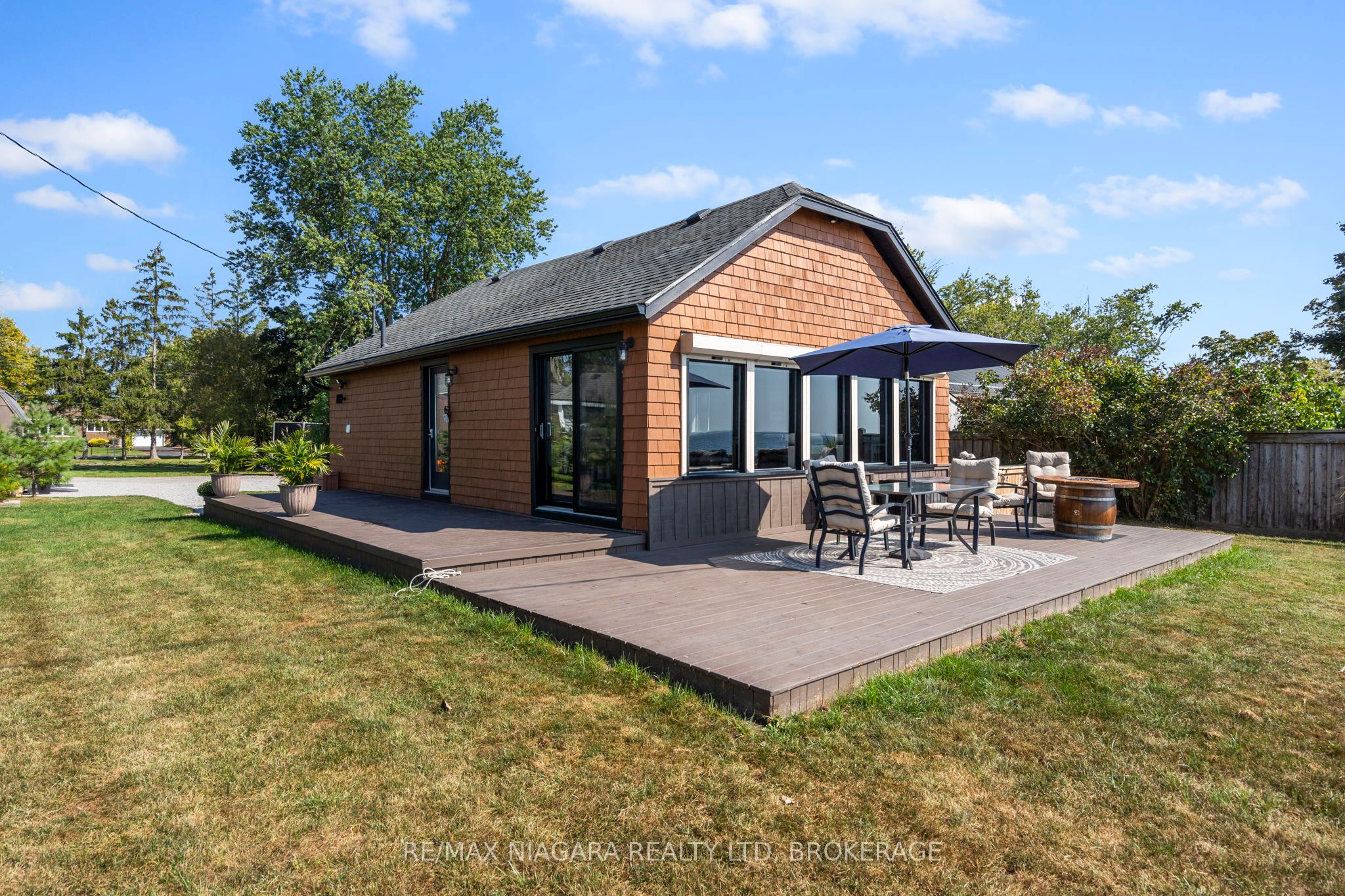 10959 Lakeshore Road Property Photo 5