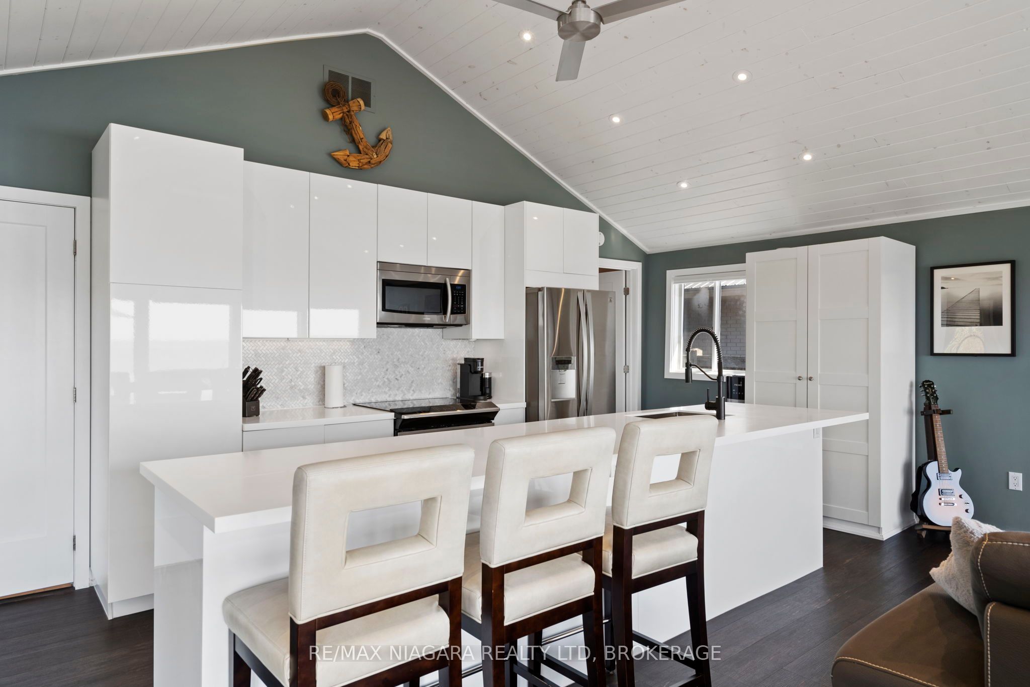 10959 Lakeshore Road Property Photo 14