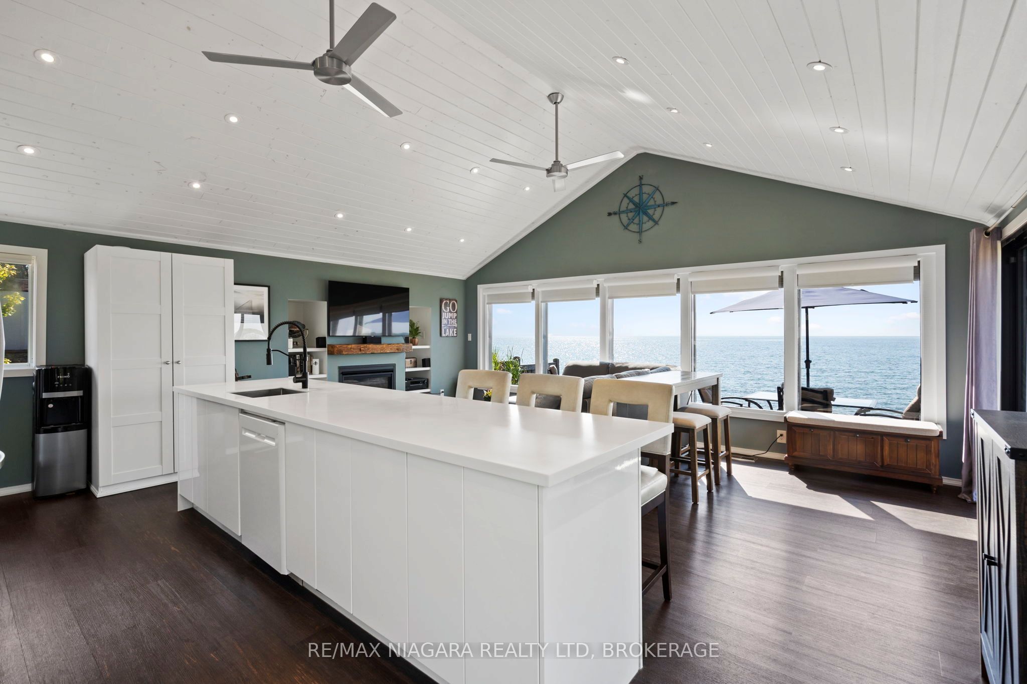 10959 Lakeshore Road Property Photo 17