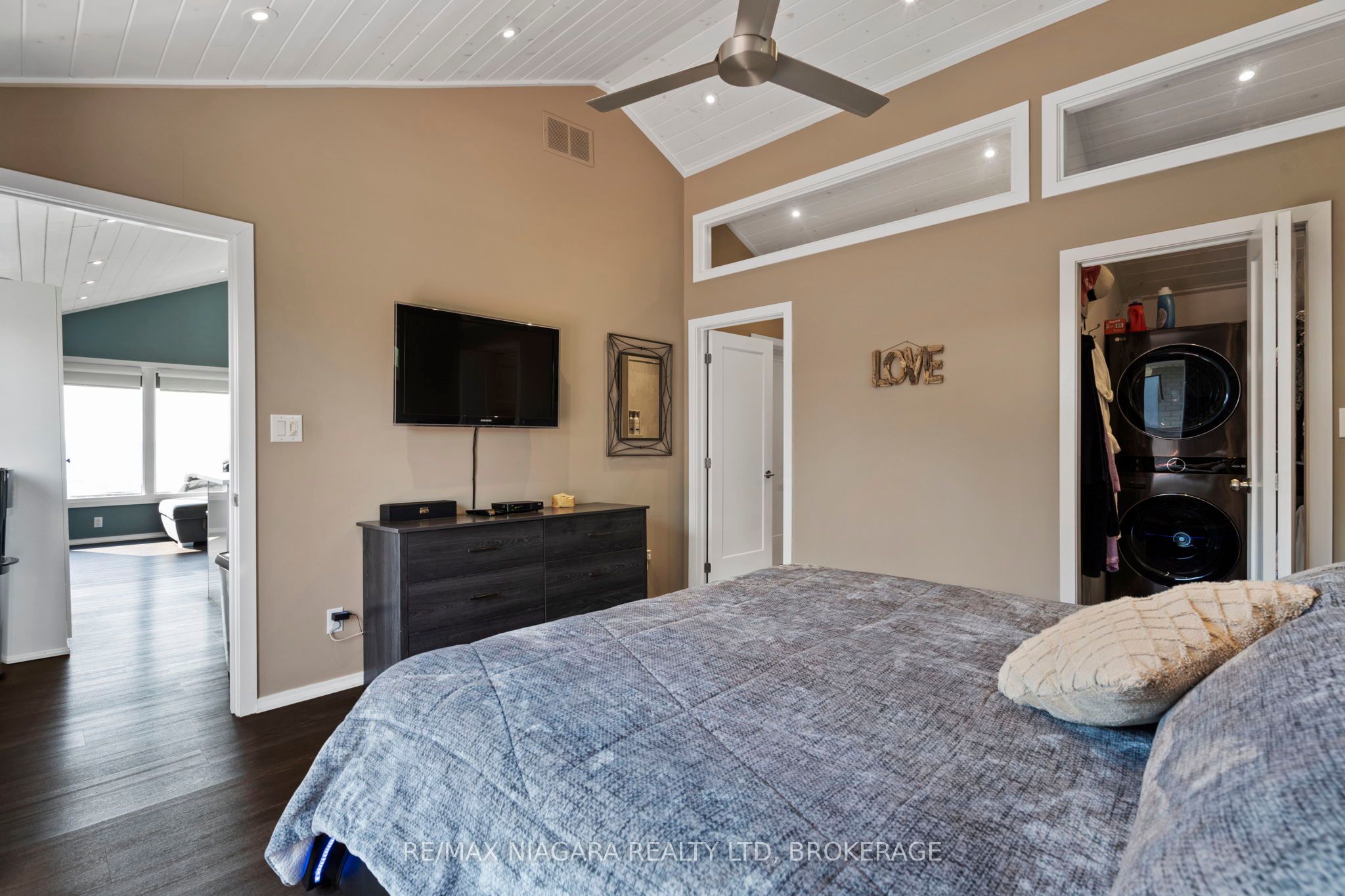 10959 Lakeshore Road Property Photo 25