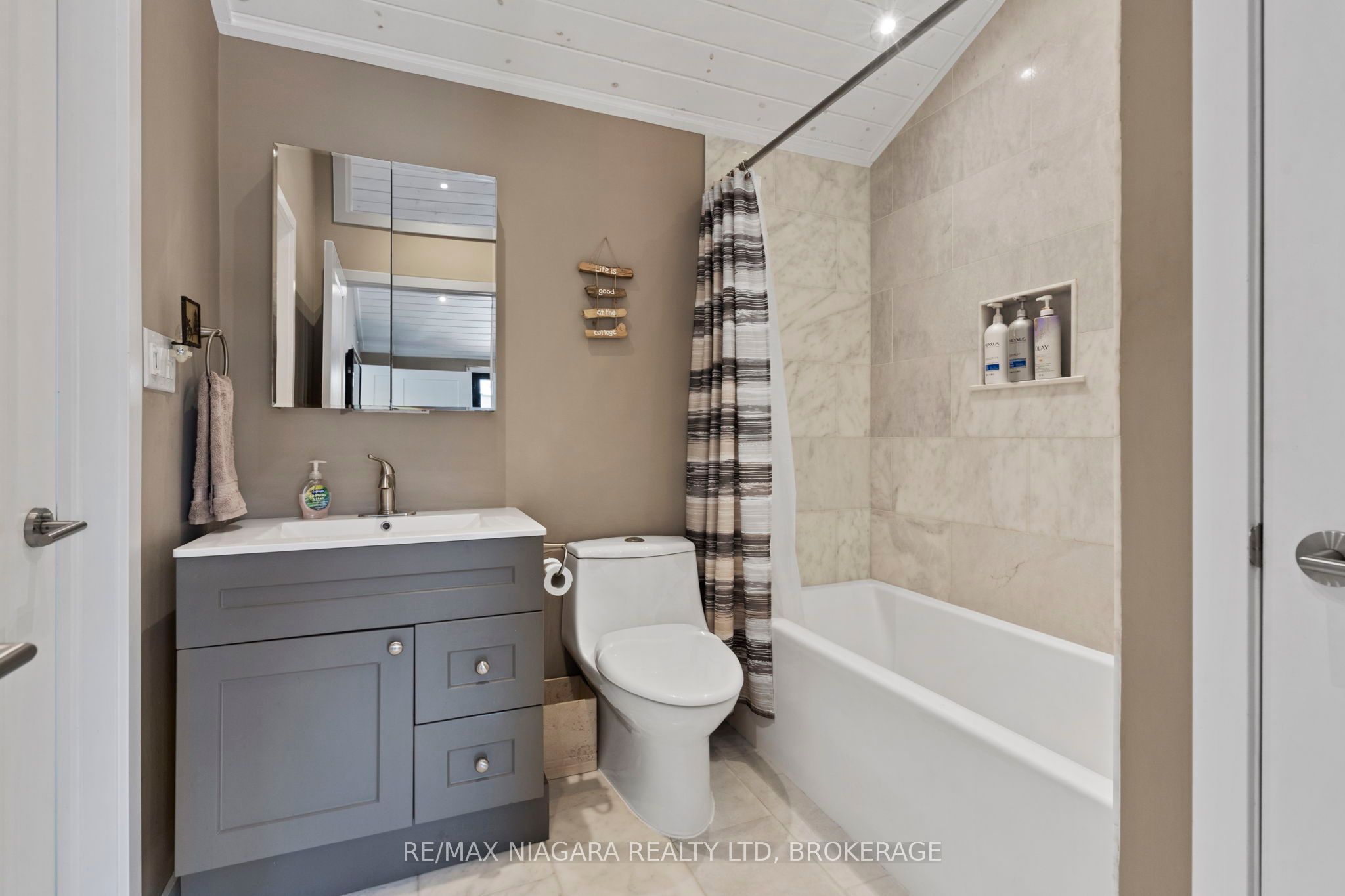 10959 Lakeshore Road Property Photo 27
