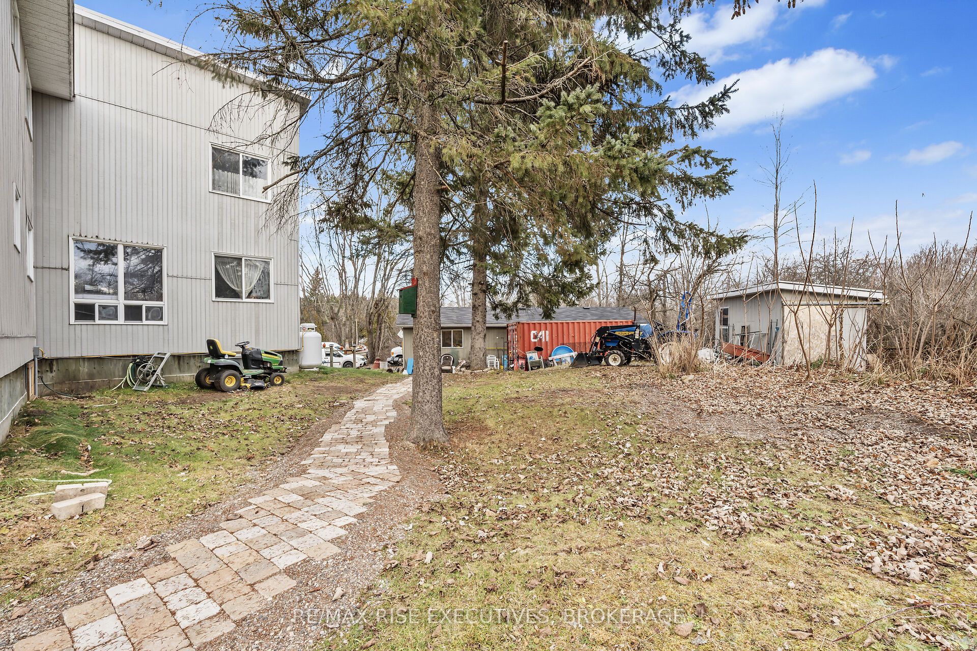 2800 Highway 15 Property Photo 29