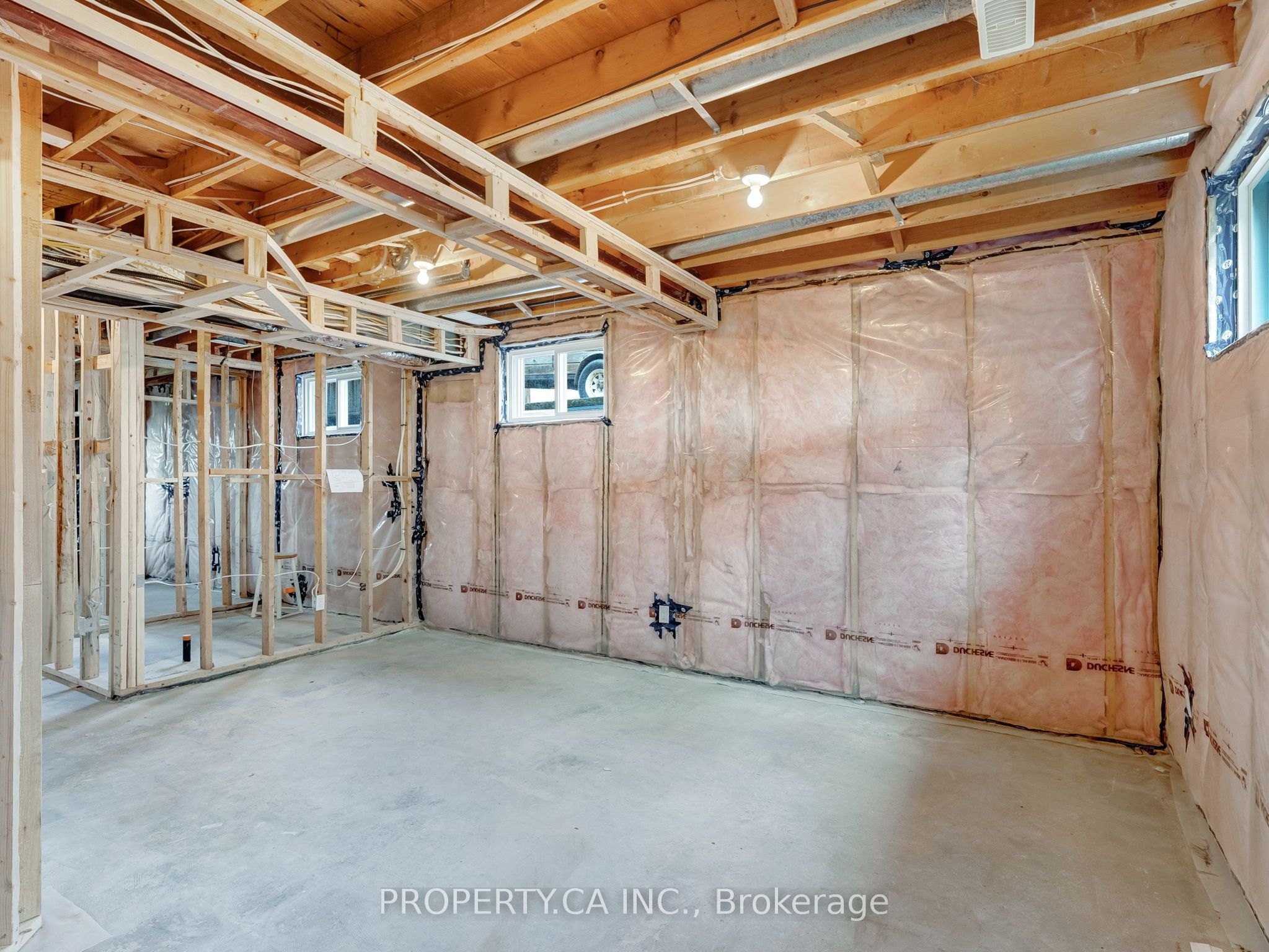 52 Fieldgate Dr Property Photo 23