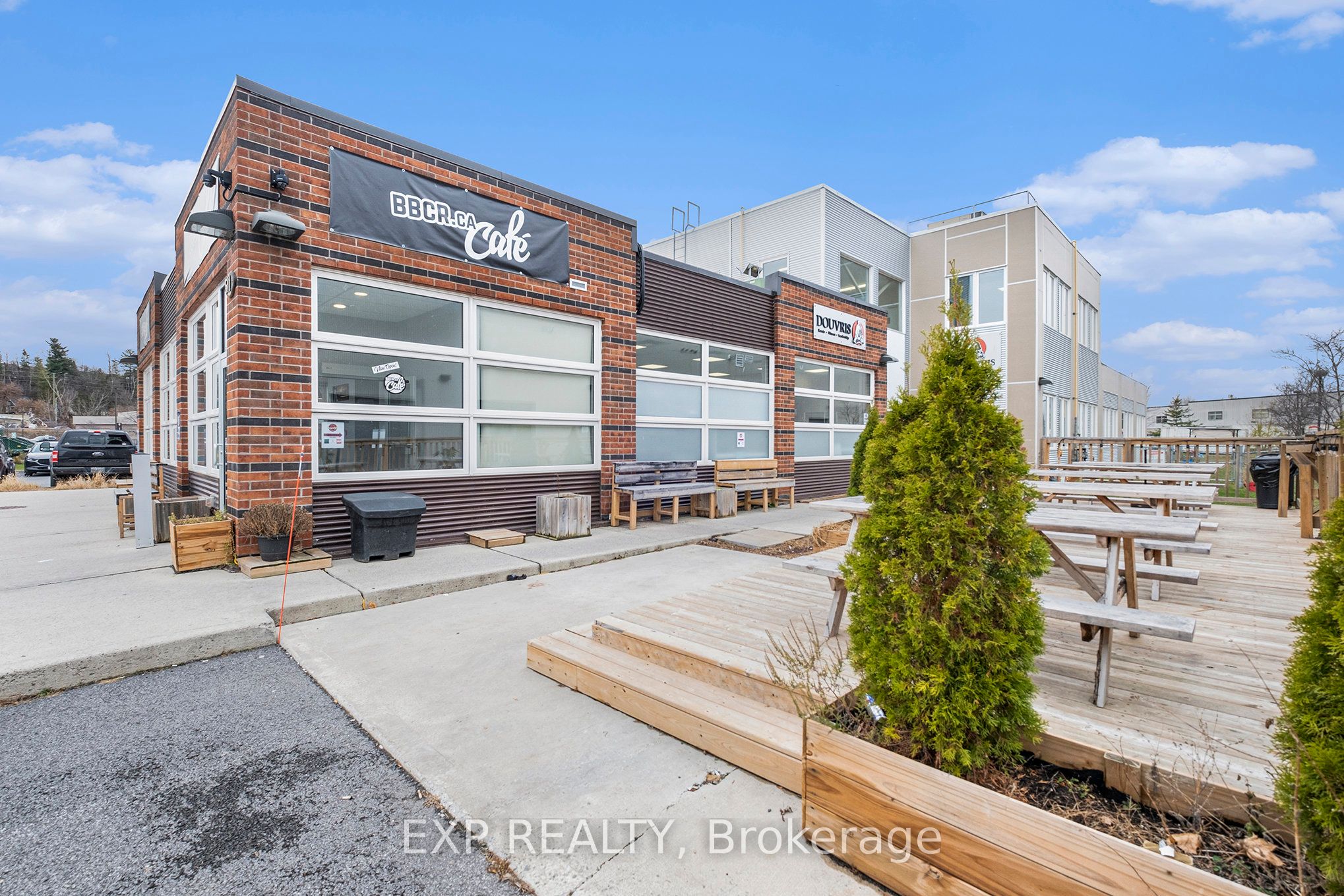 511 Lacolle Way Property Photo 7